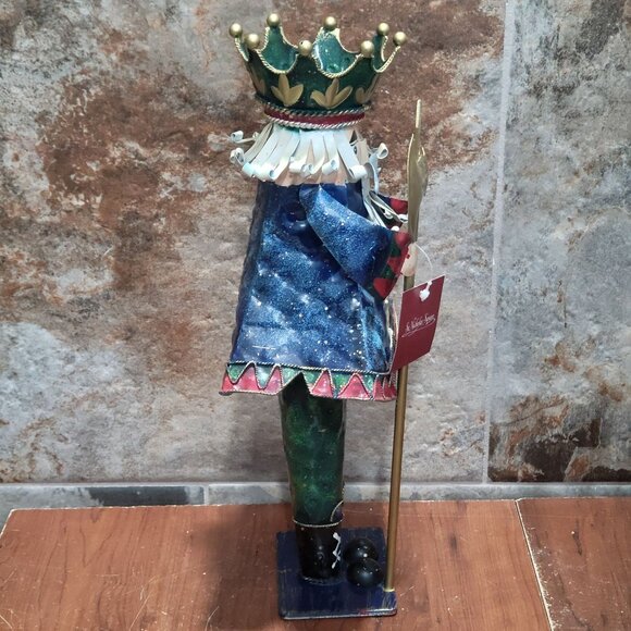 St Nicholas Square Christmas King Metal Nutcracker Figurine - Picture 5 of 10